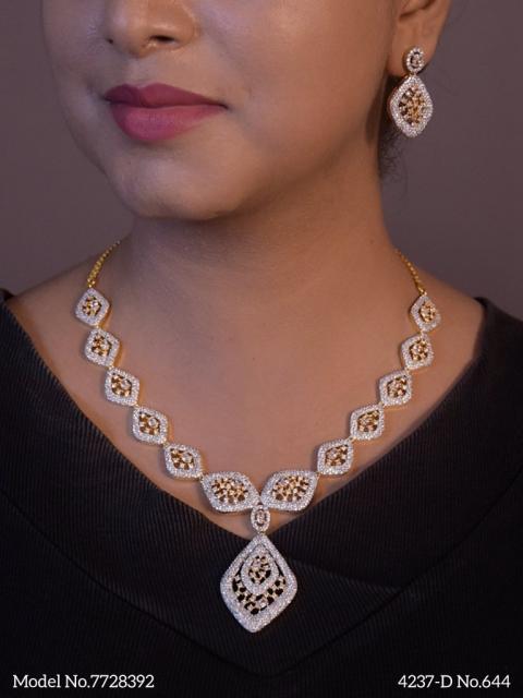 Necklace Designed by Passionate Craftsmen !