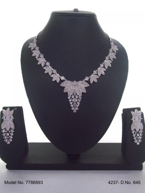 Statement American Diamond Set