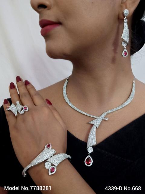 Amazing Traditional Jewelry Set