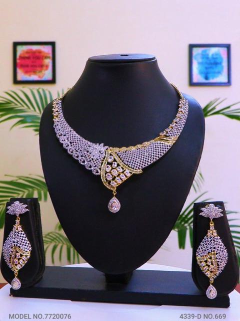 Amazing Traditional Jewelry Set