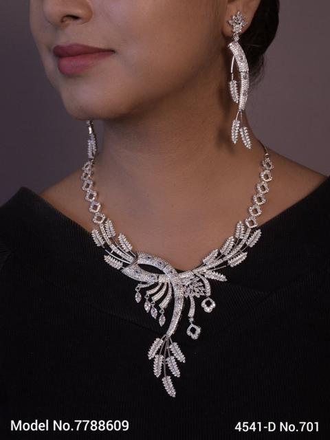 Wholesale Traditional Necklace Set