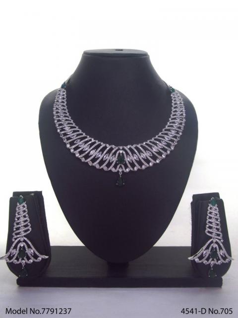 Gift Necklace Set in CZ