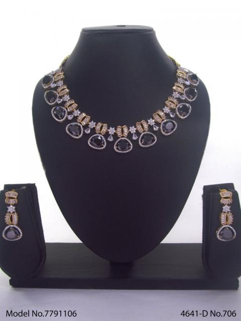 Statement American Diamond Set