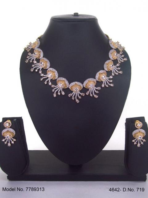 Fashion Necklace Set | Artificial Diamonds / Zircons