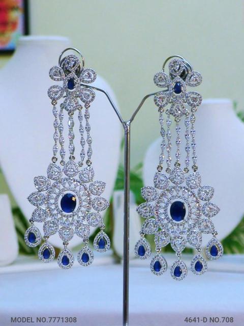 Zircon Earrings can be a Gift