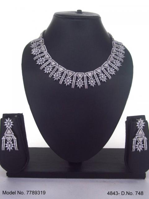 Statement American Diamond Set