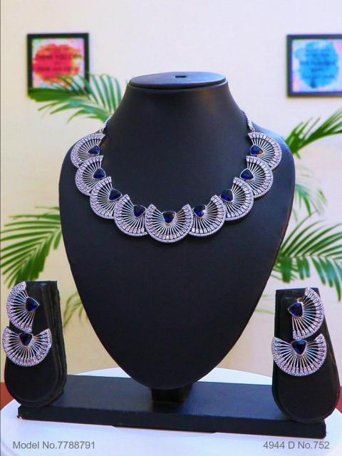 Fashion Necklace Set | Artificial Diamonds / Zircons