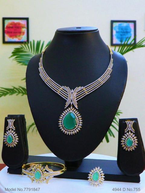 Fashion Necklace Set | Artificial Diamonds / Zircons