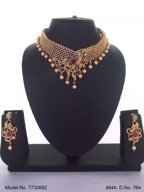 eye catchy Necklace set