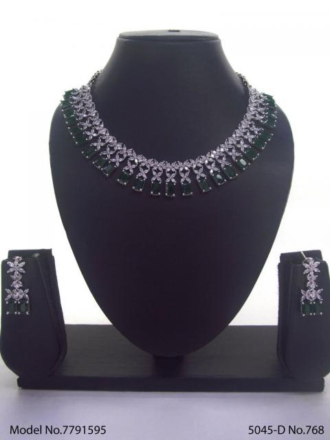 Statement American Diamond Set