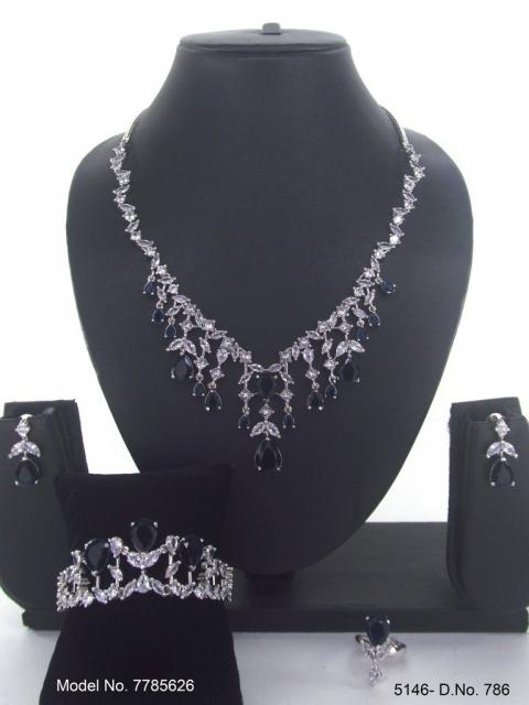 Statement American Diamond Set