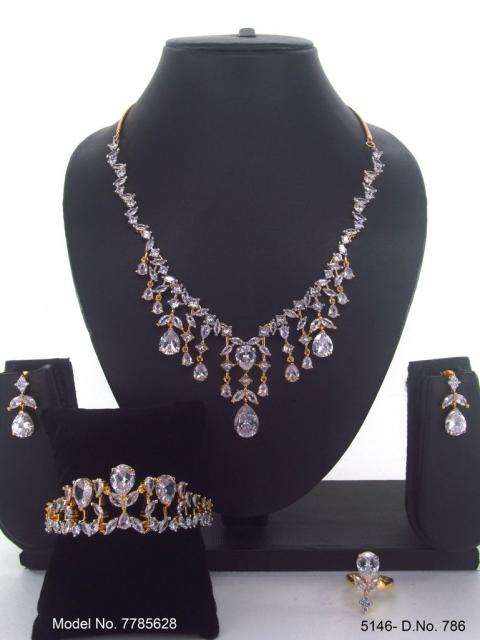 Amazing Traditional Jewelry Set