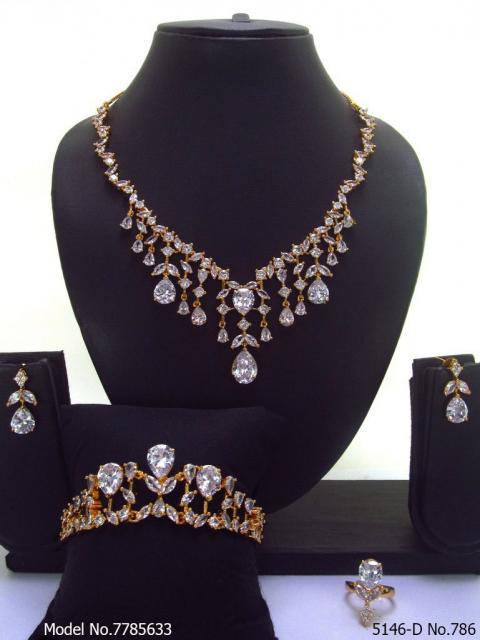 Wholesale Traditional Necklace Set