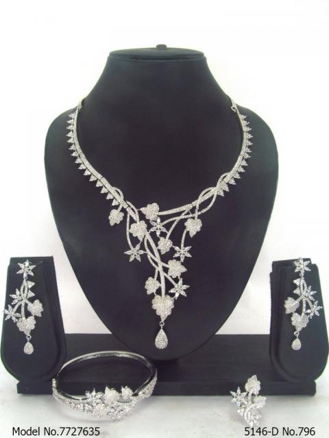 Wholesale Traditional Necklace Set