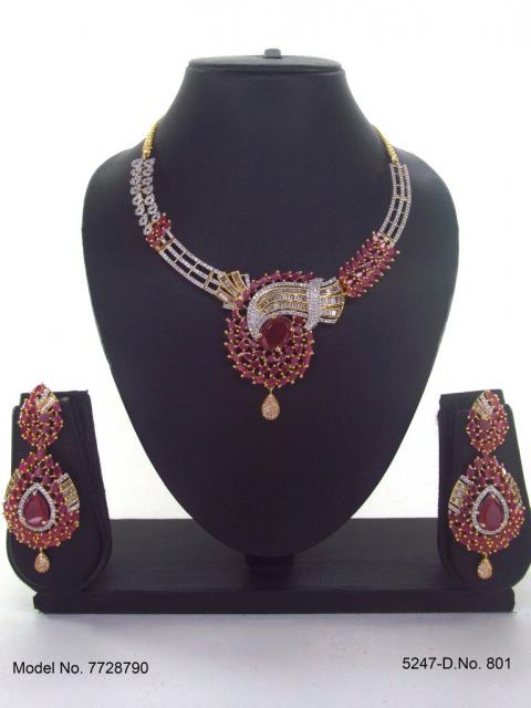 Traditional Zirconia Jewelry Set for Classy Women