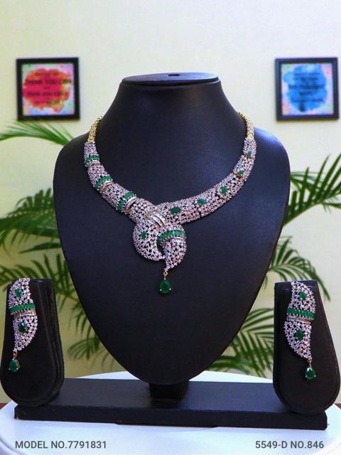 Traditional Necklaces in Trend