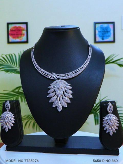 Traditional Zirconia Jewelry Set for Classy Women