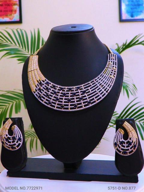 Statement American Diamond Set