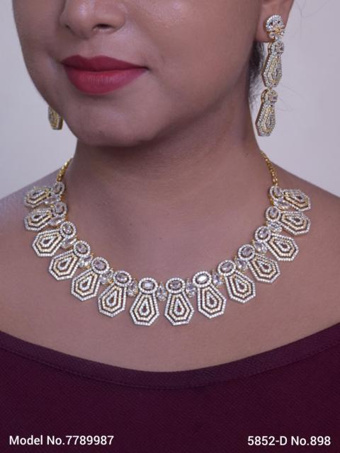 Wholesale Traditional Necklace Set