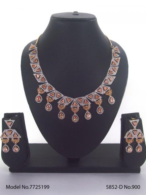 Necklace Designed by Passionate Craftsmen !