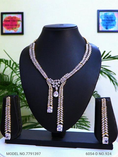 Traditional Design | American Diamond Jewelry Set