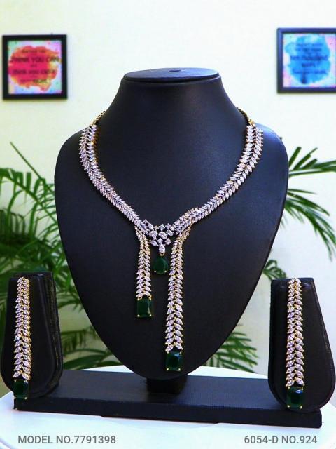 Fashion Necklace Set | Artificial Diamonds / Zircons