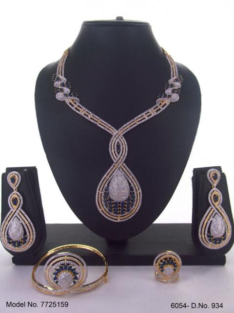 The best Gift for a Woman ! Jewelry