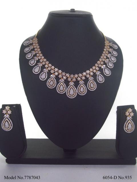 Wholesale Traditional Necklace Set