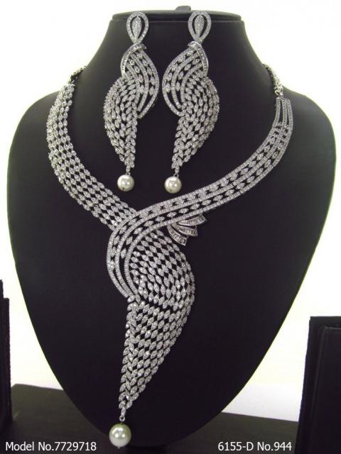 Traditional Design | American Diamond Jewelry Set