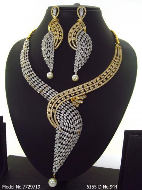 Fashion Necklace Set | Artificial Diamonds / Zircons