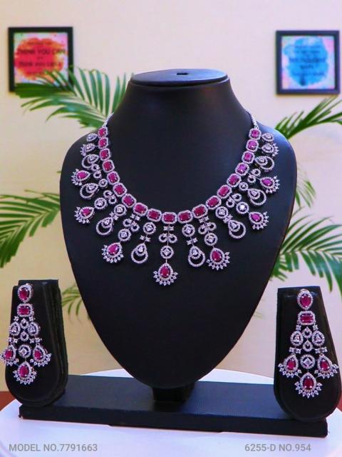 Wholesale Traditional Necklace Set