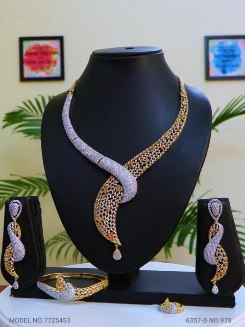 Fashion Necklace Set | Artificial Diamonds / Zircons