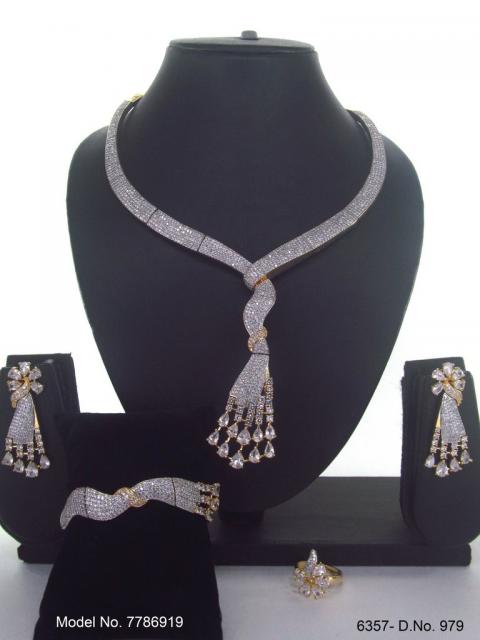 Wholesale Traditional Necklace Set