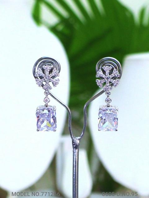 Fine Fashion Classic Pendant Set