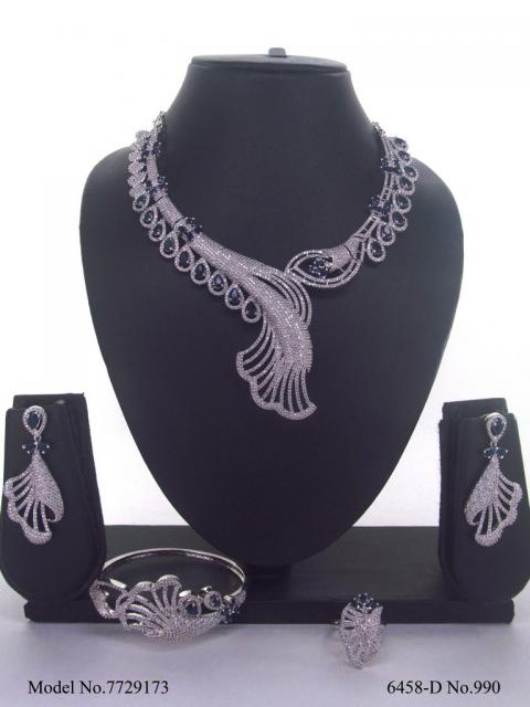 Trendy Traditional Necklace Set | Ideal Birthday Gift