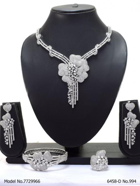 Traditional American Diamond Set