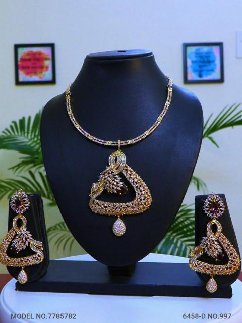 Traditional Necklaces in Trend