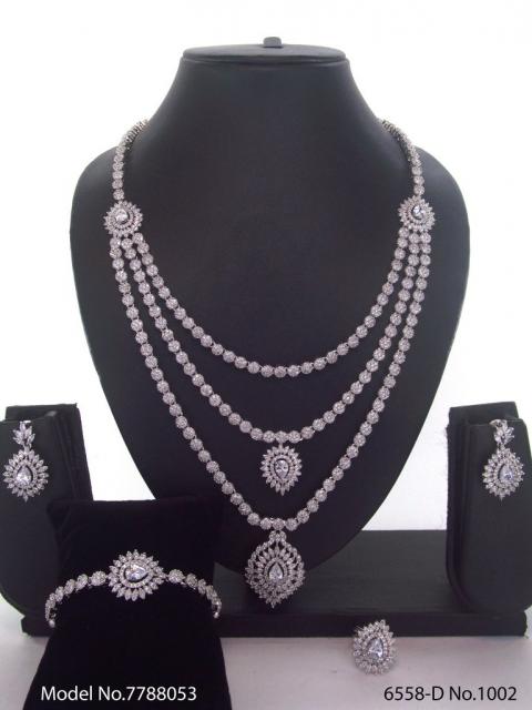 Bridesmaid Necklace Set for Traditional Weddings