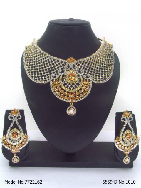 Traditional Zirconia Jewelry Set for Classy Women