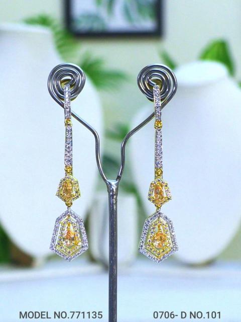 Crystal zircon studs with AAA star cut