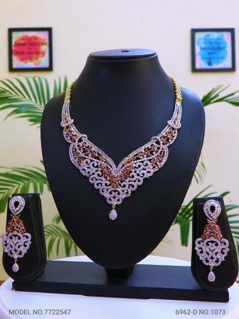 Traditional Necklaces in Trend