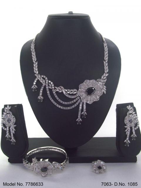 Designer Jewelry in Wholesale