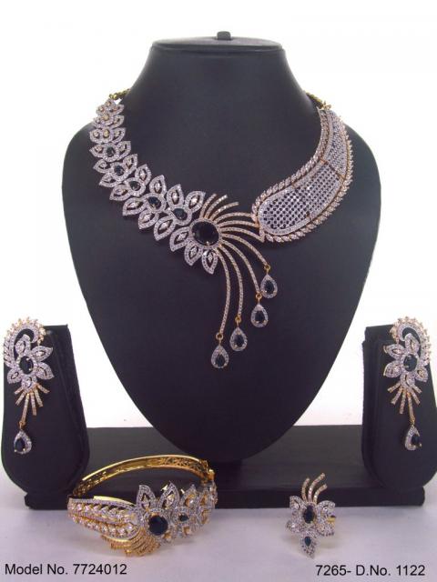 Statement Necklaces in Trend