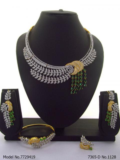 Traditional Zirconia Jewelry Set for Classy Women