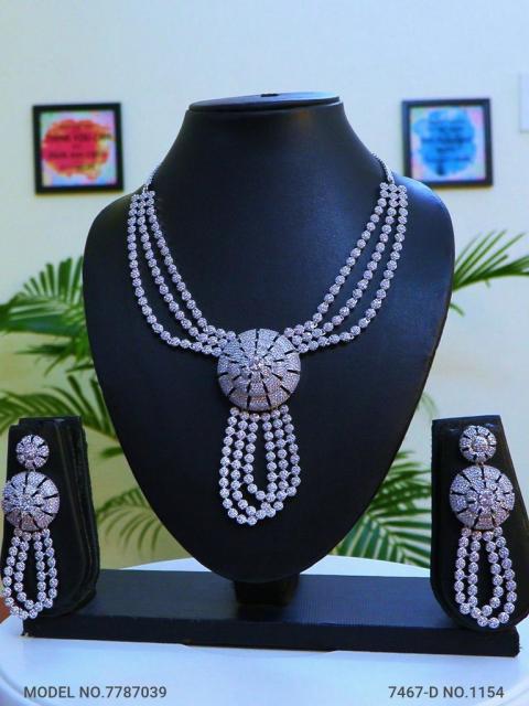 The best Gift for a Woman ! Jewelry