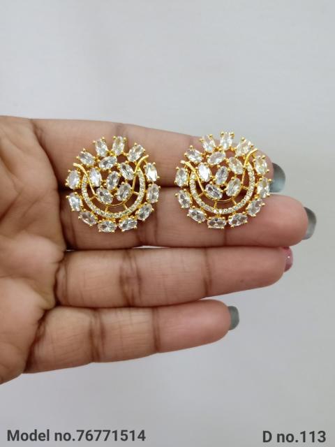 Statement CZ studs