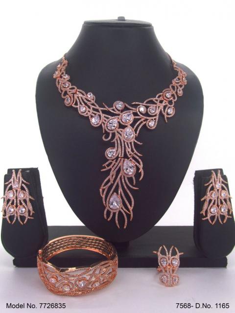 Traditional Necklaces in Trend