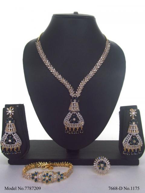 Wholesale Traditional Necklace Set