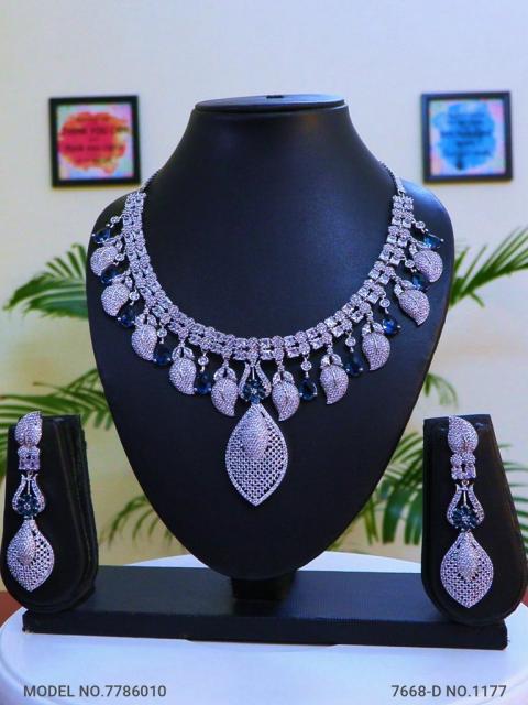 Statement American Diamond Set