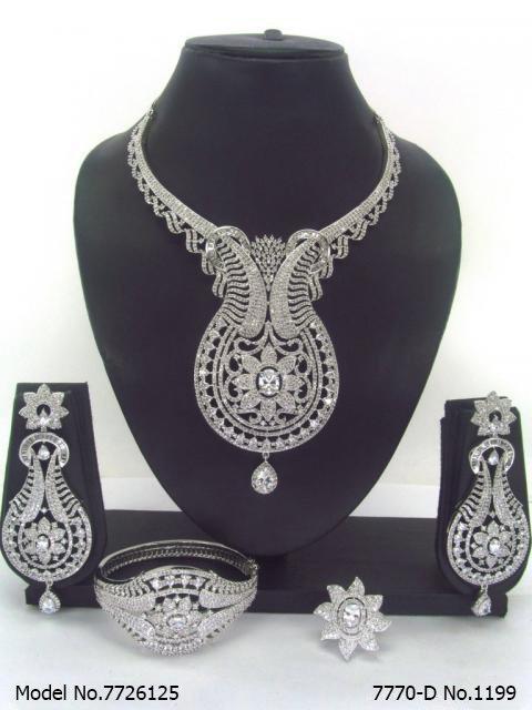 Traditional Zirconia Jewelry Set for Classy Women